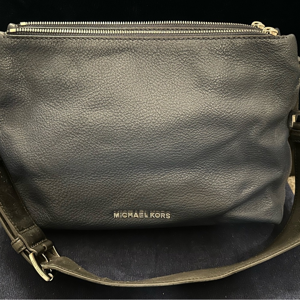 Michael Kors Jane Messenger Bag